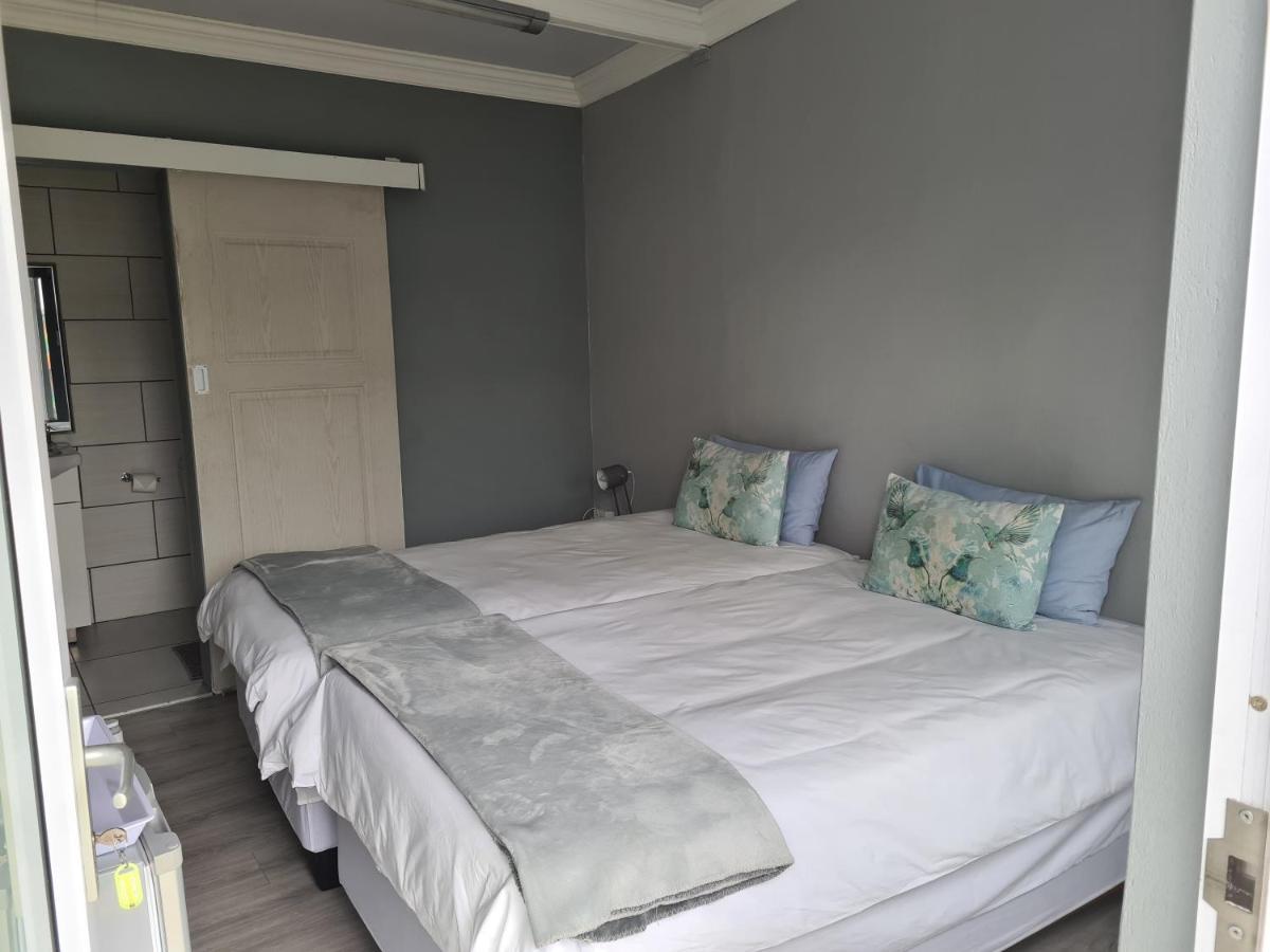 Berry Lane Guesthouse Кроунстад Екстериор снимка