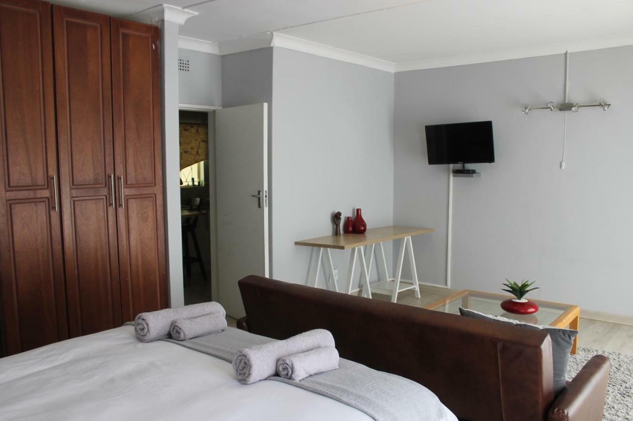 Berry Lane Guesthouse Кроунстад Екстериор снимка